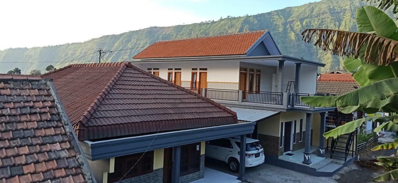 Homestay Anggun Bromo Exterior foto